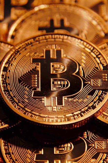 Bitcoin Exchanges Goes Bust After Unexpected Hack